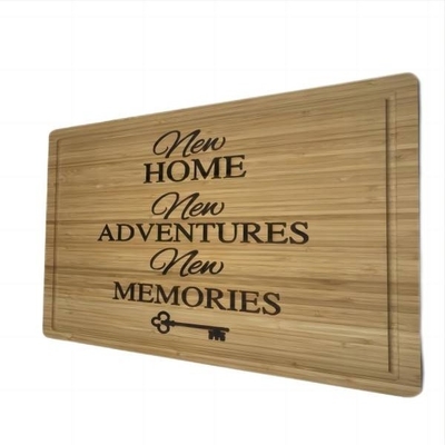 Placa de desbastamento de madeira feita sob encomenda da placa de corte de Logo Engraved Kitchen Bamboo Wood